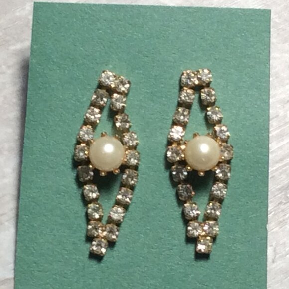 Blast from the Past with Dazzling '80s Earring Candy Bling! 💥✨ #VintageVibes - Picture 1 of 3